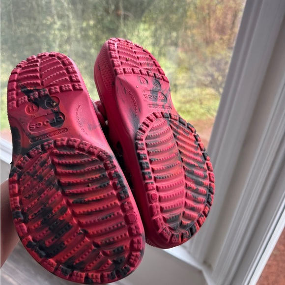 Crocs, tie-dye, red black 9 - Picture 5 of 5